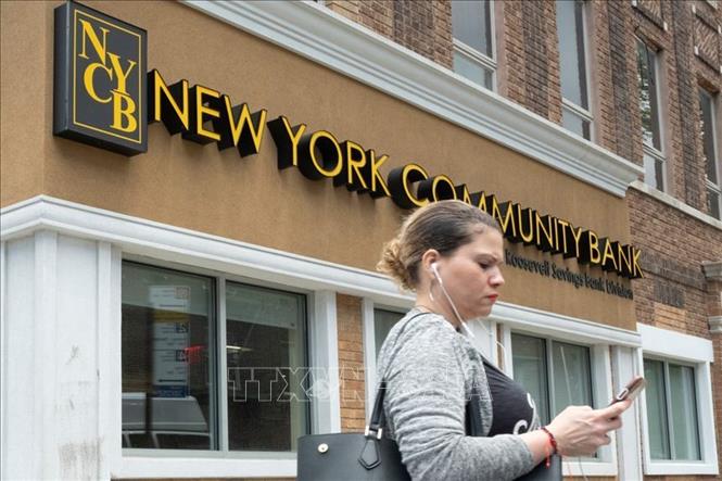 vna potal my new york community bancorp duoc phep mua lai mot phan ngan hang signature bank stand