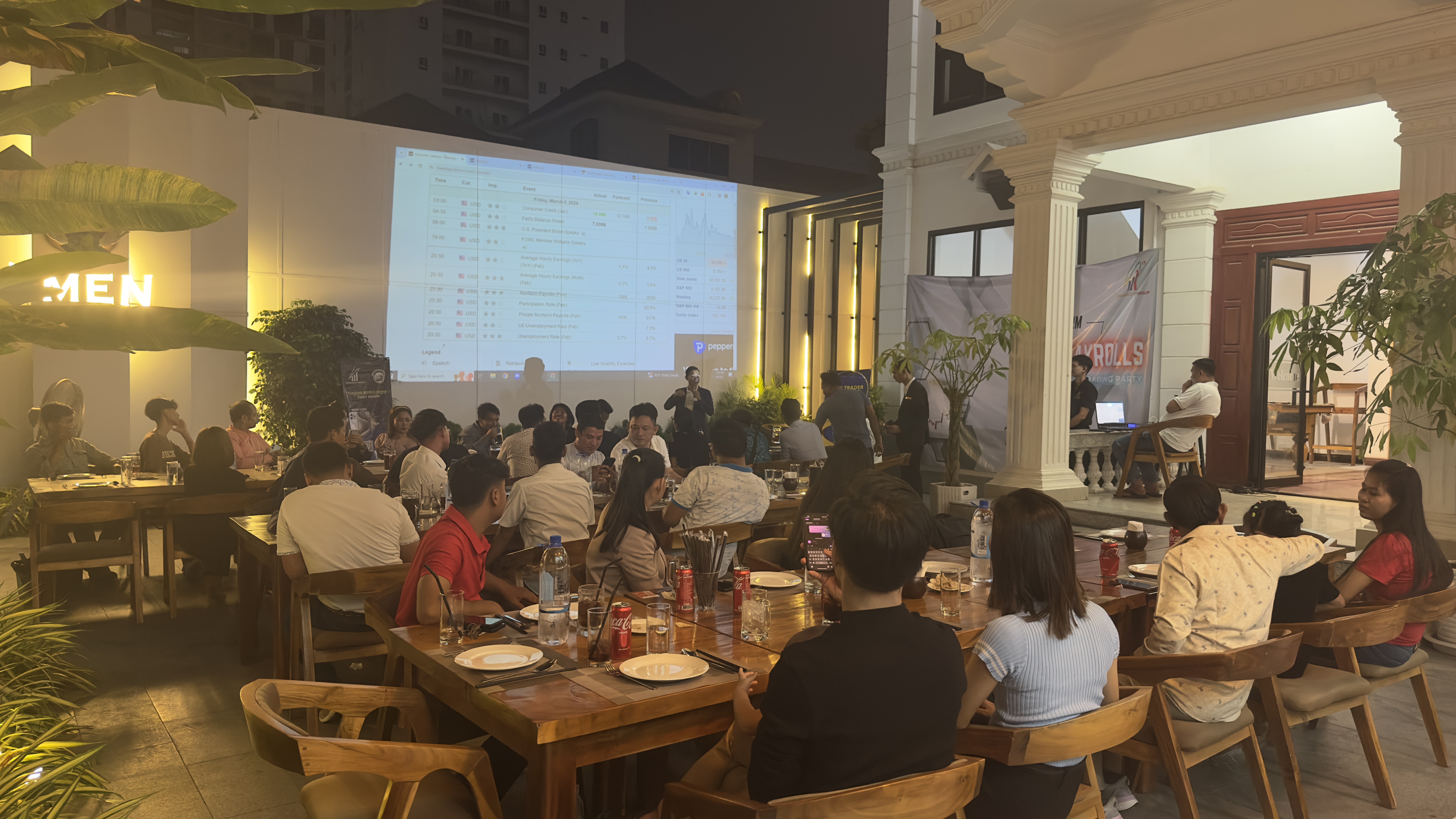 Hoang Son Group: Partner Together - A Recap of the Successful Nonfarm Payrolls Event 4 img 4069 1